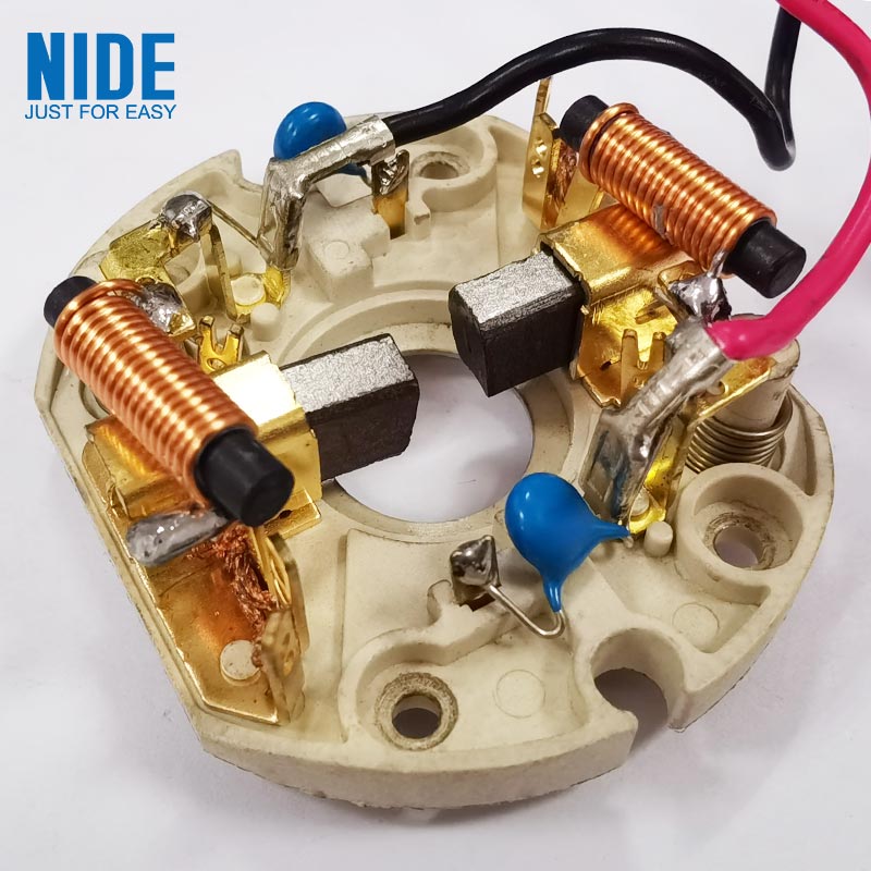 چگونه برس های کربنی عملکرد و طول عمر موتور را بهبود می بخشند